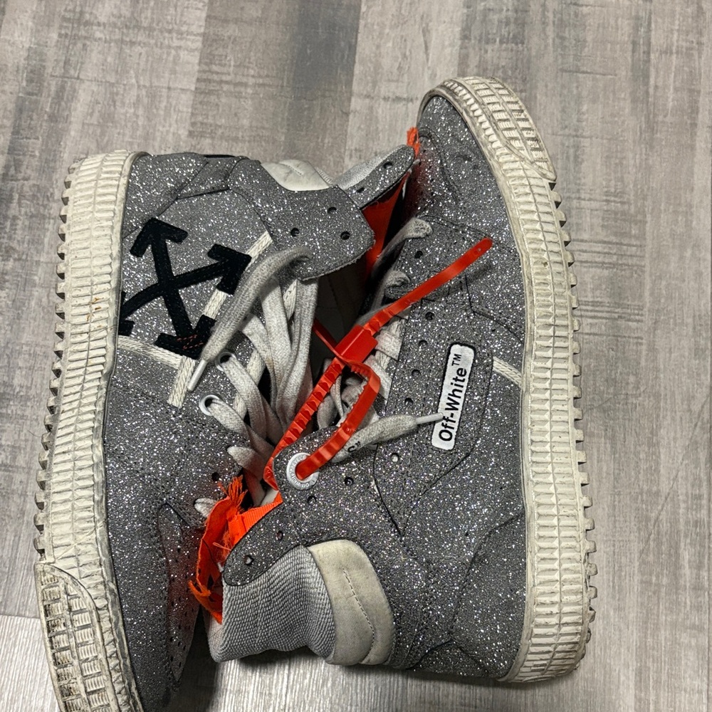 Off-White Glitter Gray Sneakers with Vibrant Orange Tags - Picture 7 of 9